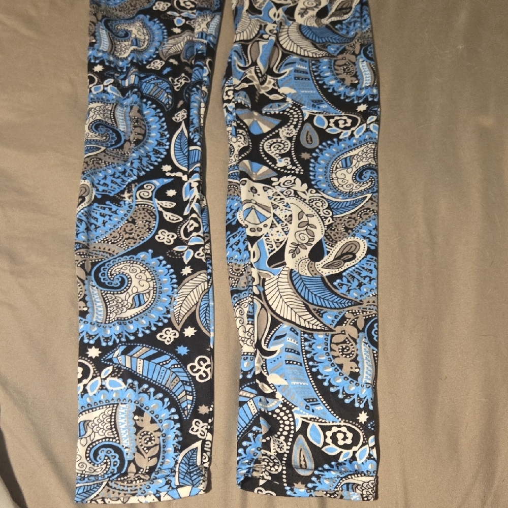 Blue and Black Paisley Print Leggings